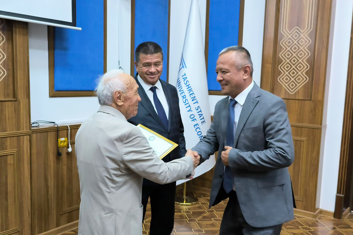 Respublika kengashi Ijroiya qo‘mitasining yig‘ilishi: Muhim qarorlar, taqdirlash va ehtirom