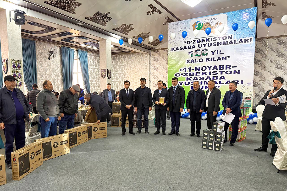 Касаба уюшмалари фаоллари ва мусобақалар ғолиблари муносиб тақдирландилар