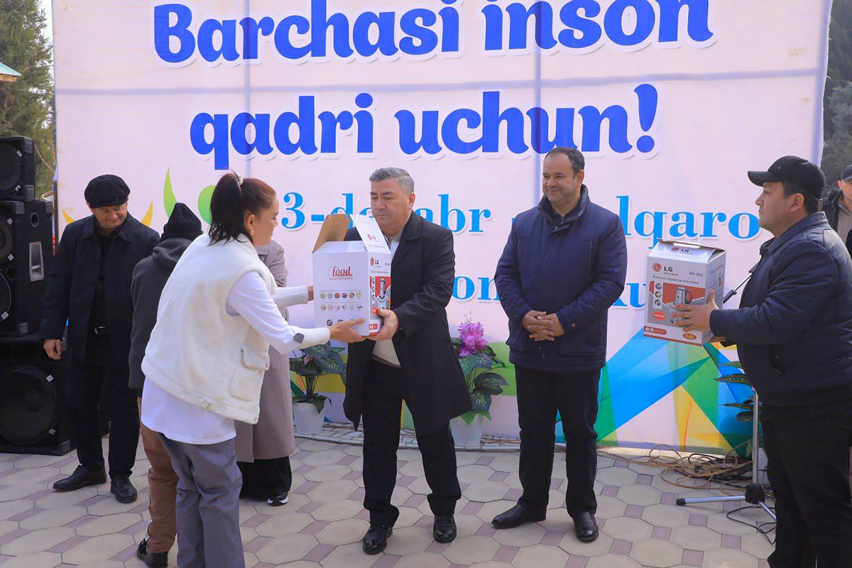 3 dekabr’ — «Xalqaro nogironlar kuni» munosabati bilan Pop tumanidagi «Muruvvat» uyida saxovat tadbiri bo‘lib o‘tdi