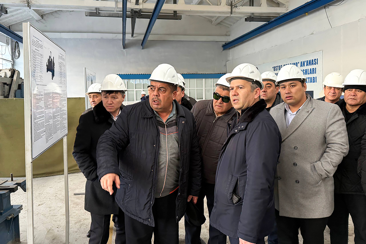 “Қуюв-механика заводи”да касаба уюшмалари инспекторлари иштирокида учрашув ўтказилди