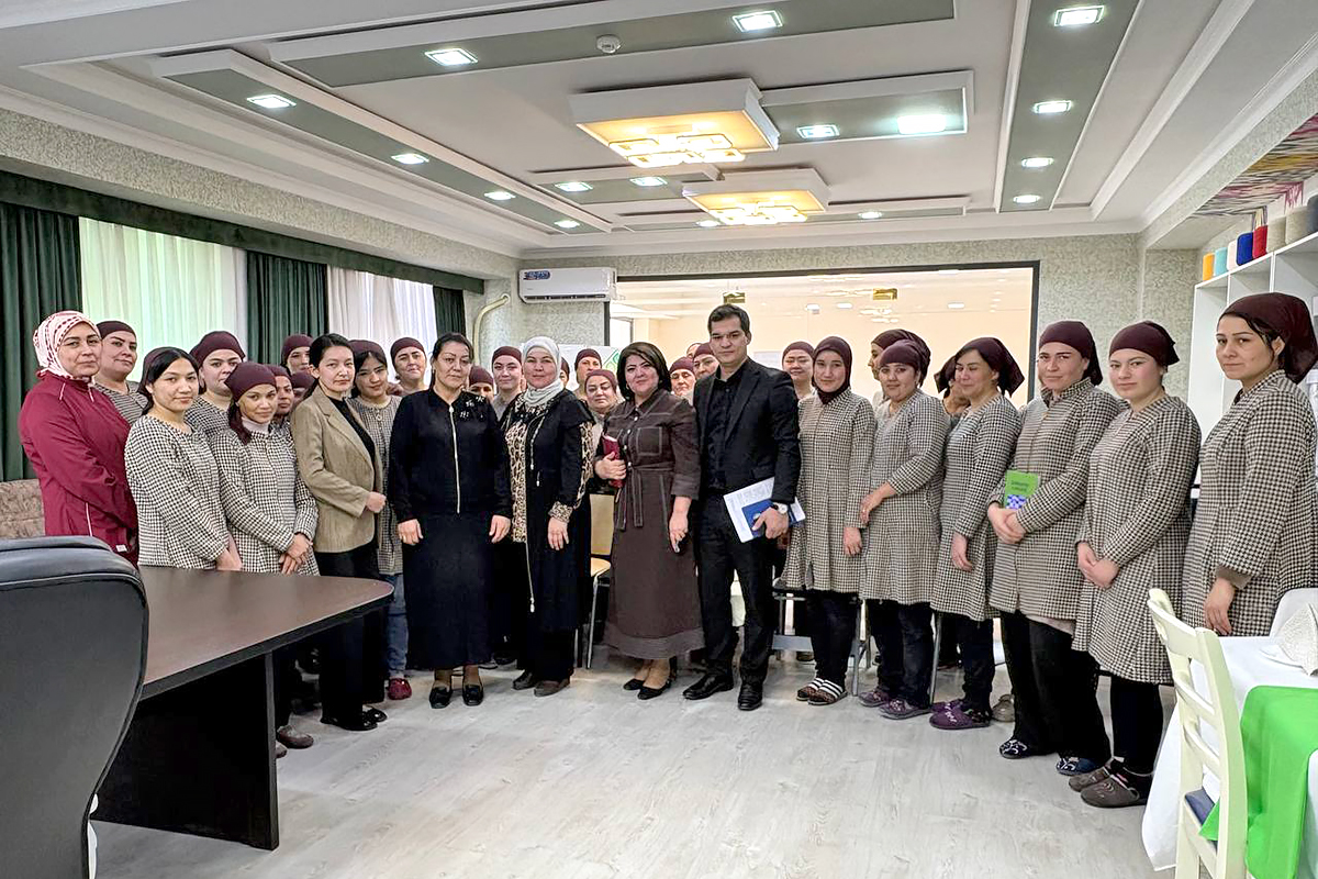 Ишчи-ходимлар ва ёшлар — касаба уюшмаси эътиборида