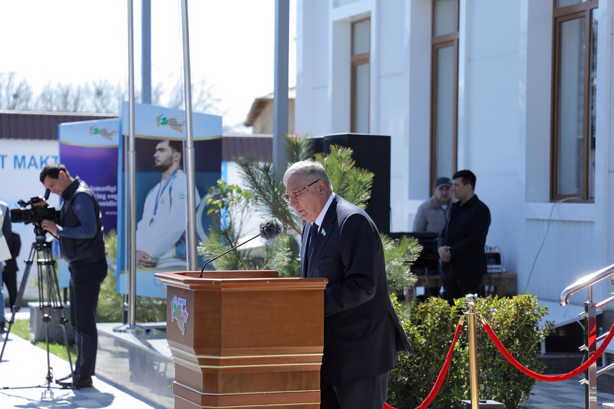 По инициативе Президента Узбекистана возведена школа тяжелой атлетики имени Акбара Жураева