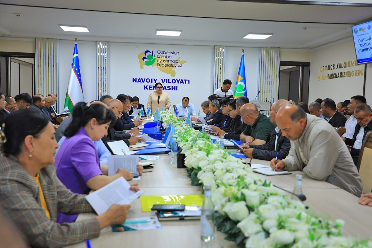 Навоий вилоятида ҳудудий жамоа келишуви ижроси кўриб чиқилди ва янги келишув имзоланди