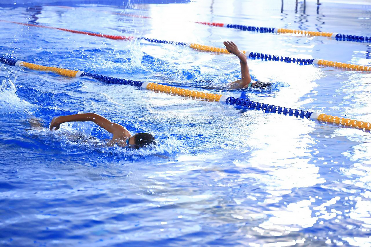 Навоий вилоятида “World Aquatics Day” оммавий спорт фестивали доирасида сузиш мусобақаси юқори савияда ташкил этилди